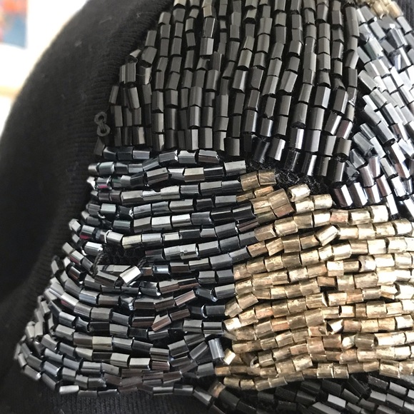 Saks Fifth Avenue beaded top size S - Picture 5 of 5